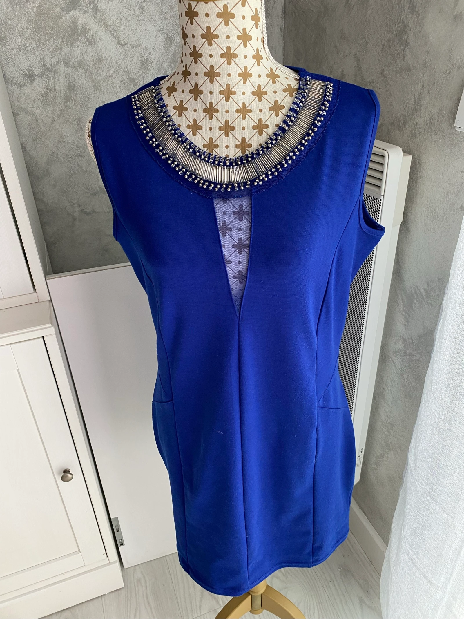 Robe Taille 42 (XL)